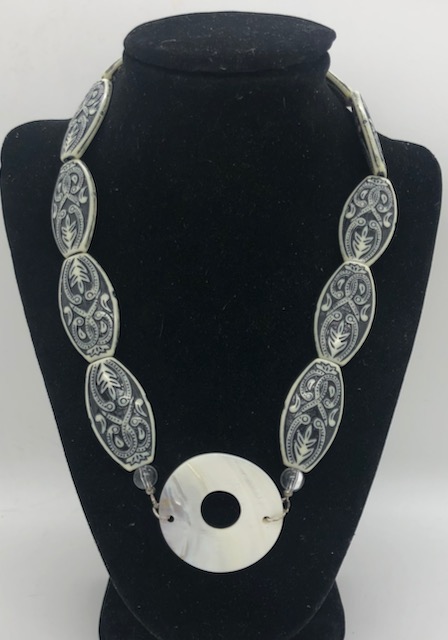 $25 Pearl White BlkWht Bead